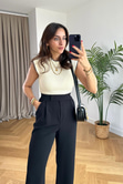 Ekru Yaka ve Omuzları Dikişli Triko