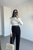 Kırık Beyaz Düğme Detaylı Basic Triko