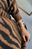 Siyah Kahve Zebra Desenli Kazak