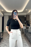 Siyah Omuz Detaylı Triko
