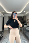Siyah Pencere Detaylı Triko