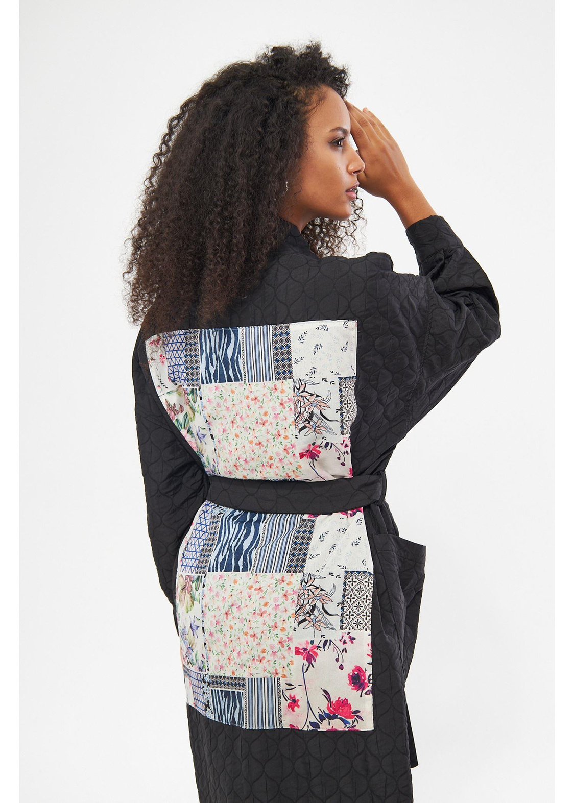 Arkası Baskılı Kapitone Kimono