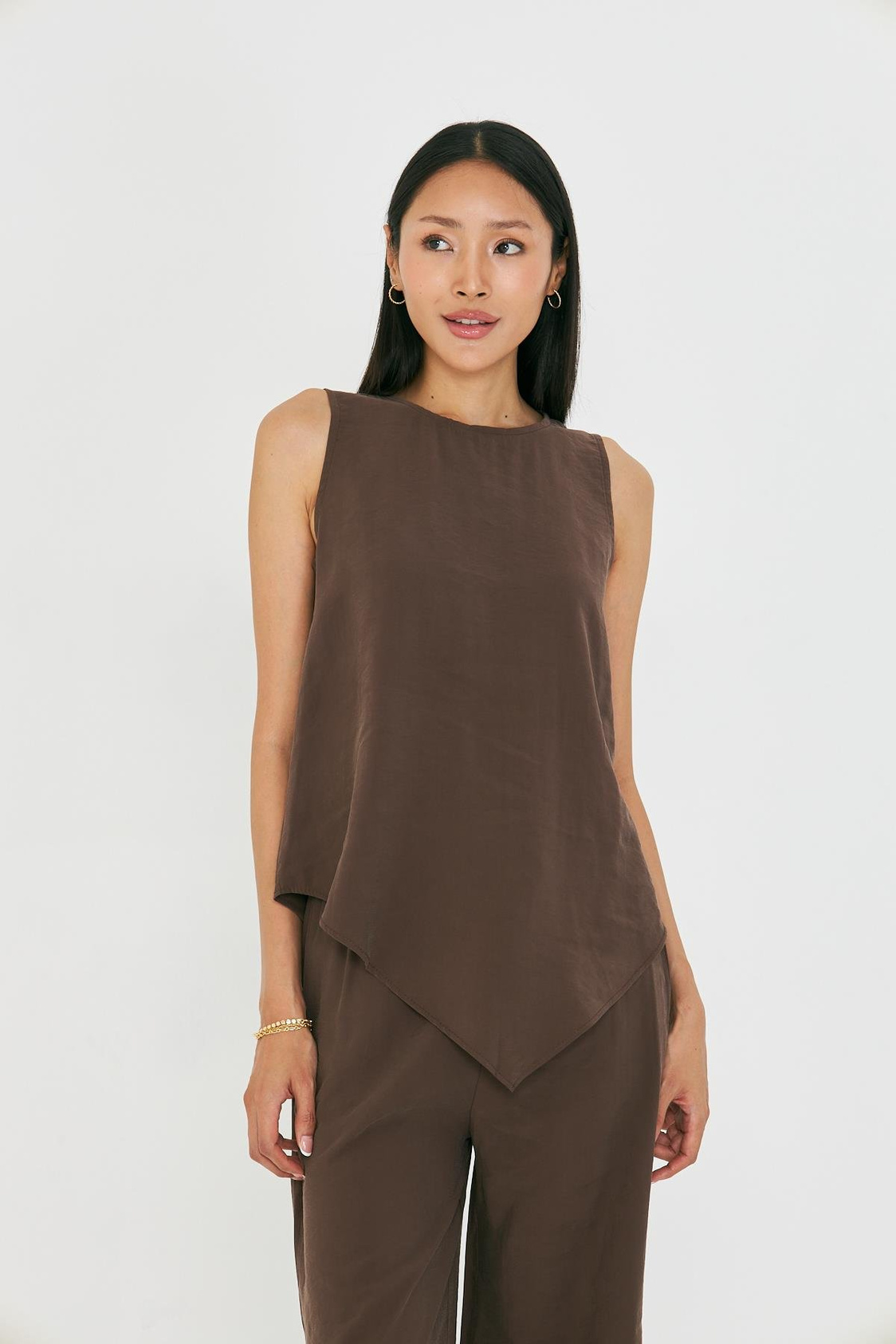Asimetrik Kesim Sıfır Kol Bluz - Kahve