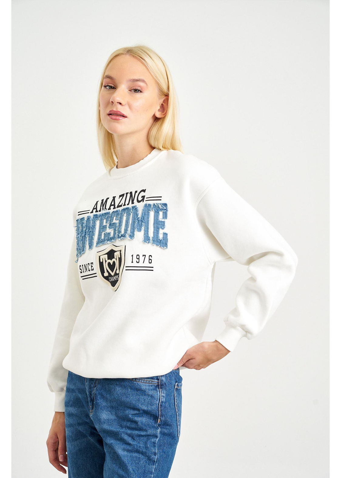 Awesome Jean Baskılı Sweatshirt-Ekru