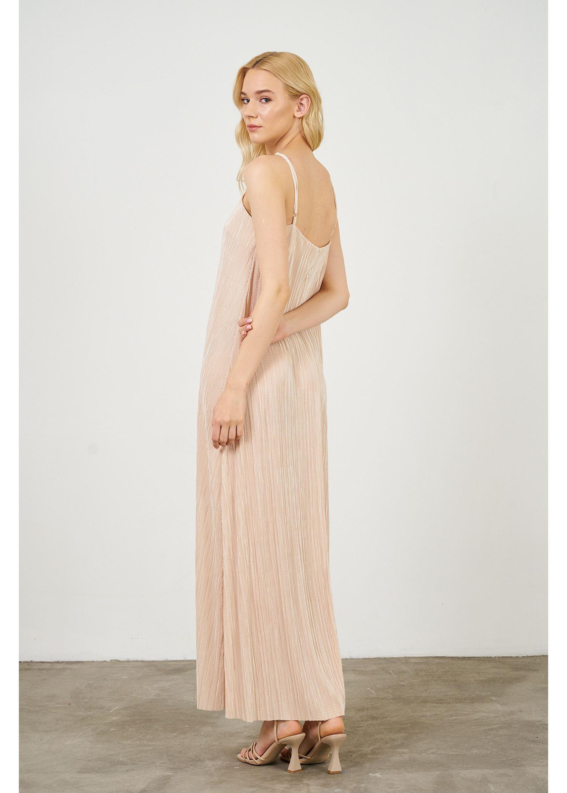 Ayarlanabilir Askılı Plise Elbise-Bej