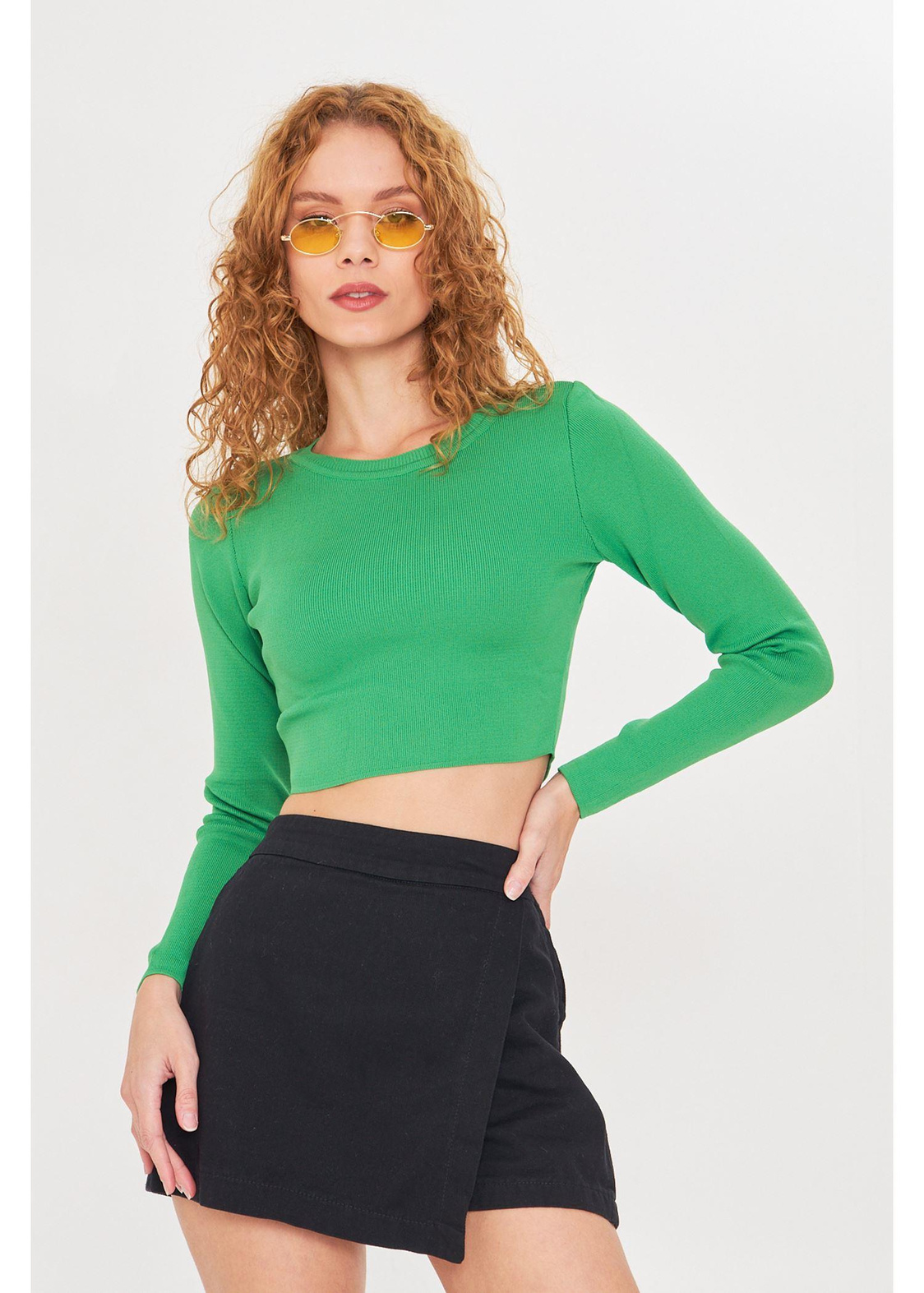 Basic Yaka Crop Kazak