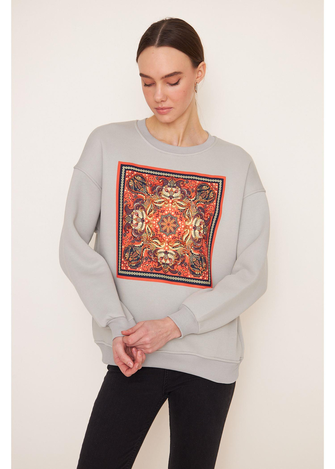 Baskılı Pullu Sweatshirt-Gri