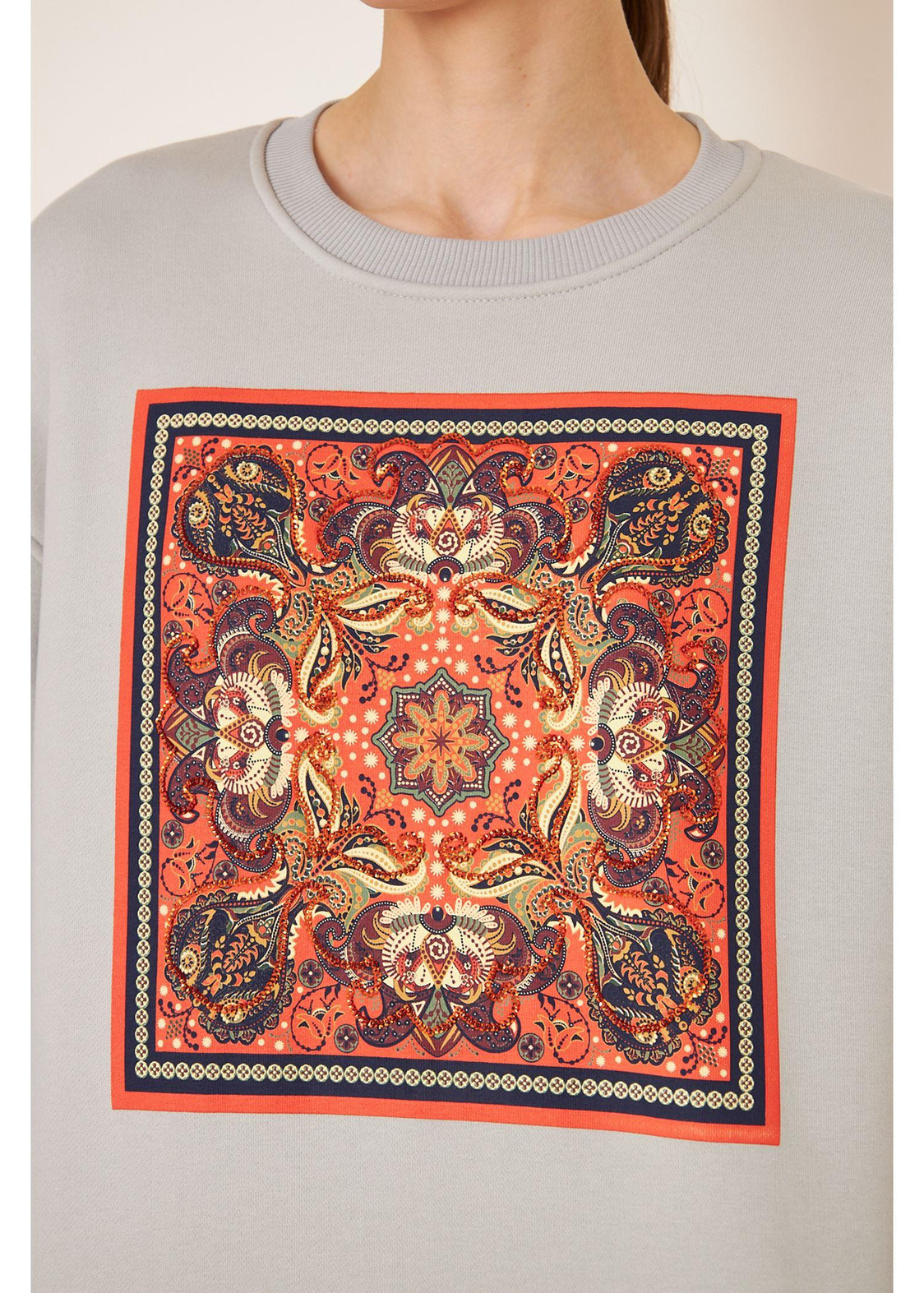 Baskılı Pullu Sweatshirt-Gri