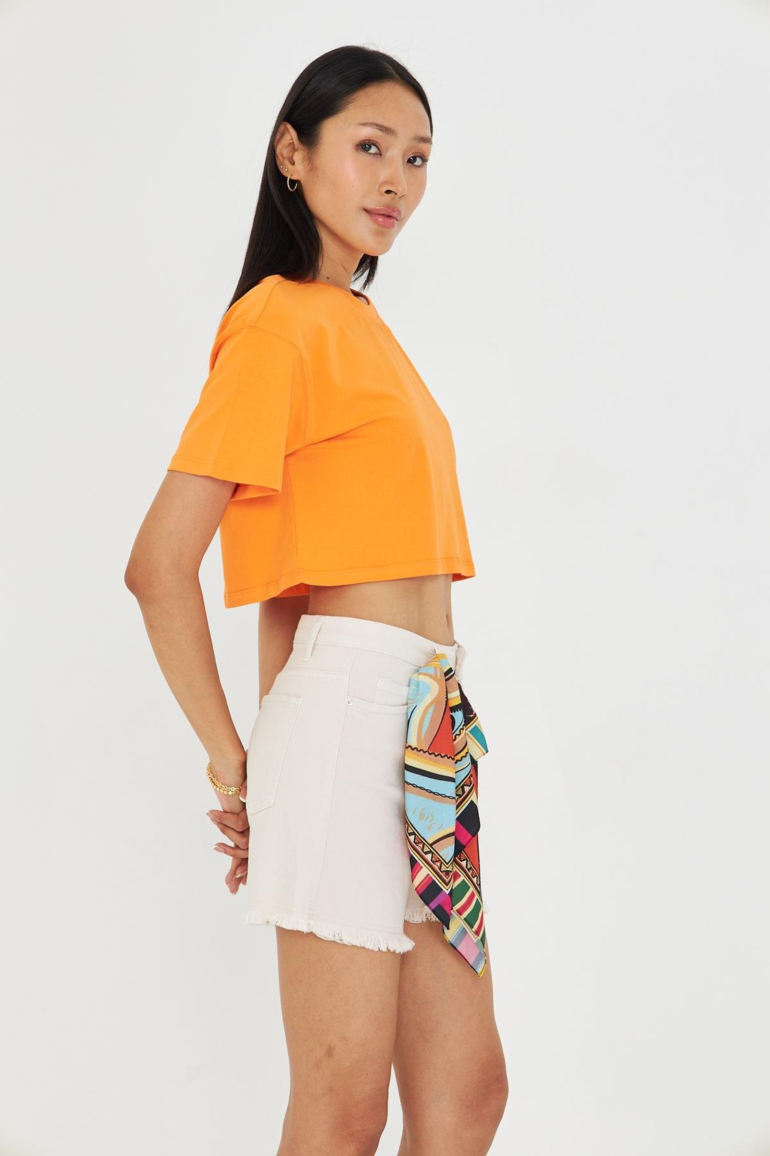 Bisiklet Yaka Crop Tişört