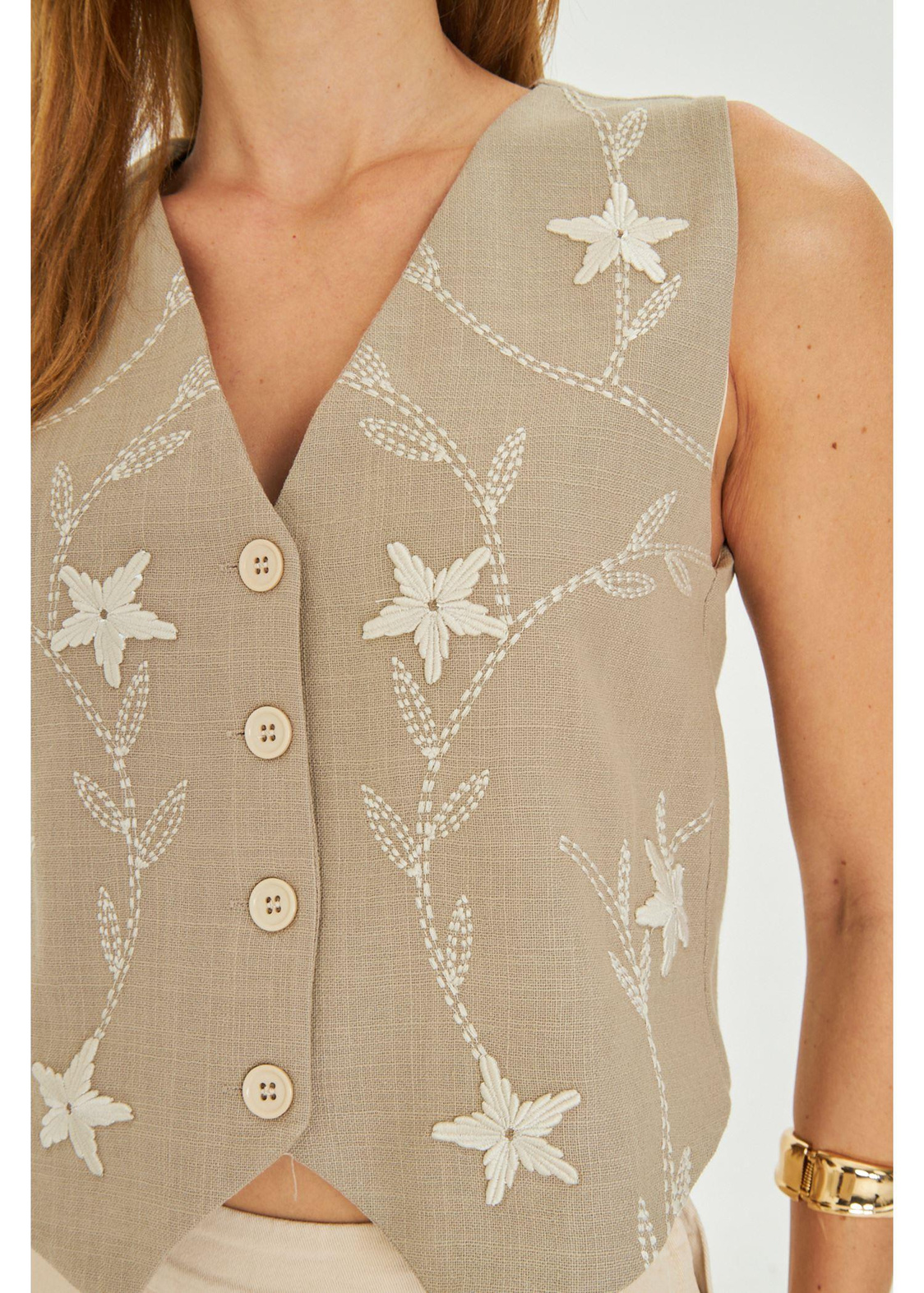 Çiçek Nakışlı Keten Yelek