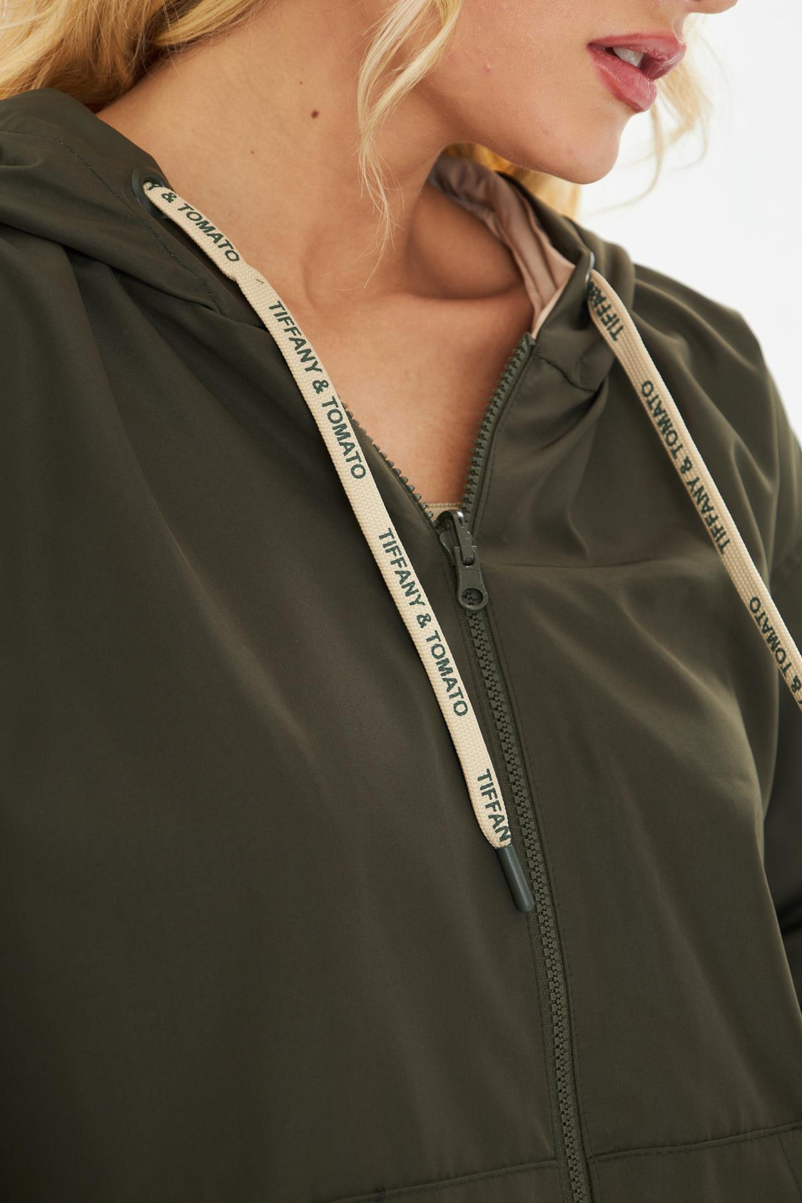 Çift Taraflı Suya Dayanıklı Kapüşonlu Mont