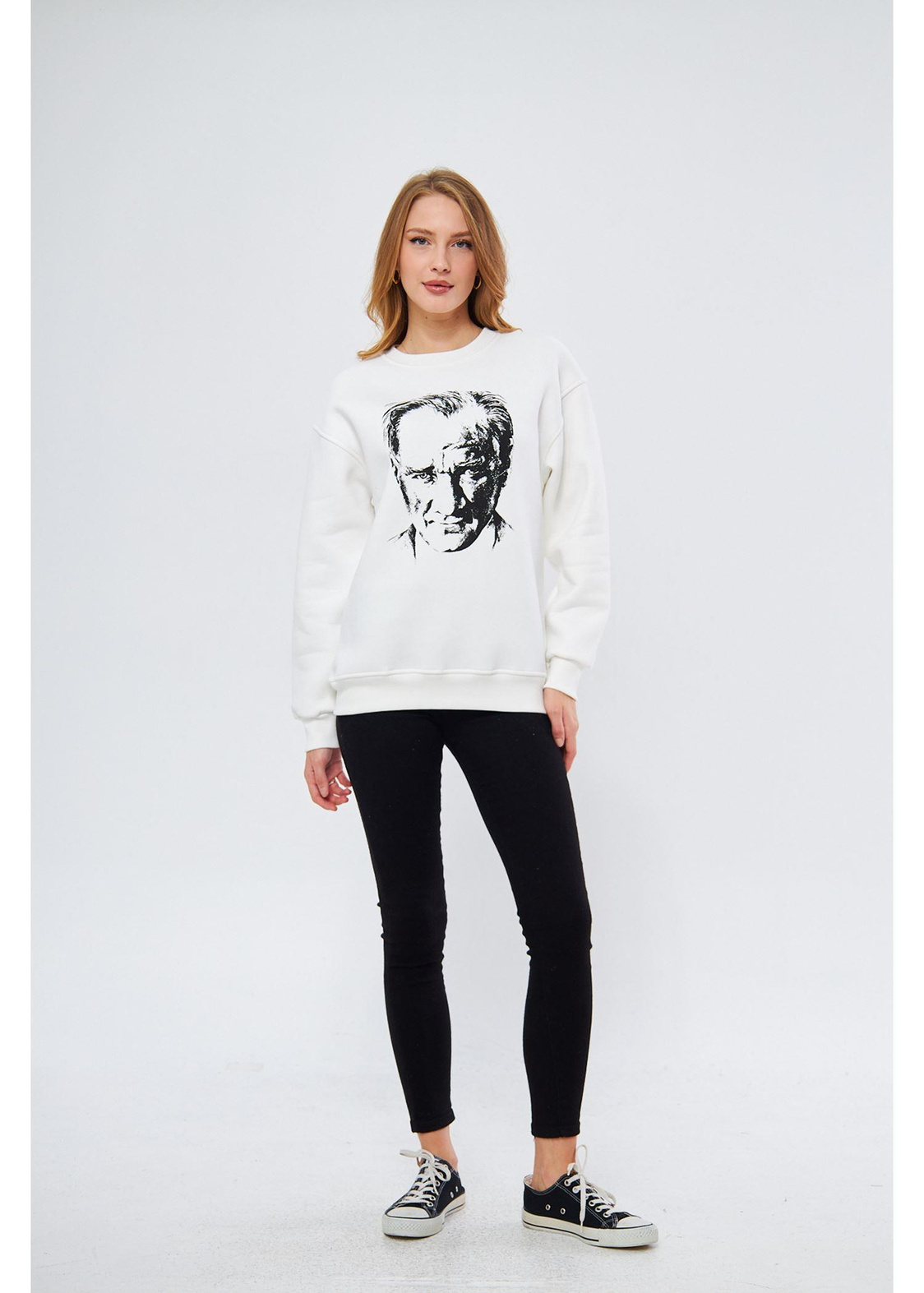 Cumhuriyet Koleksiyonu Atatürk Baskılı Sırtı İmzalı Sweatshirt - Beyaz