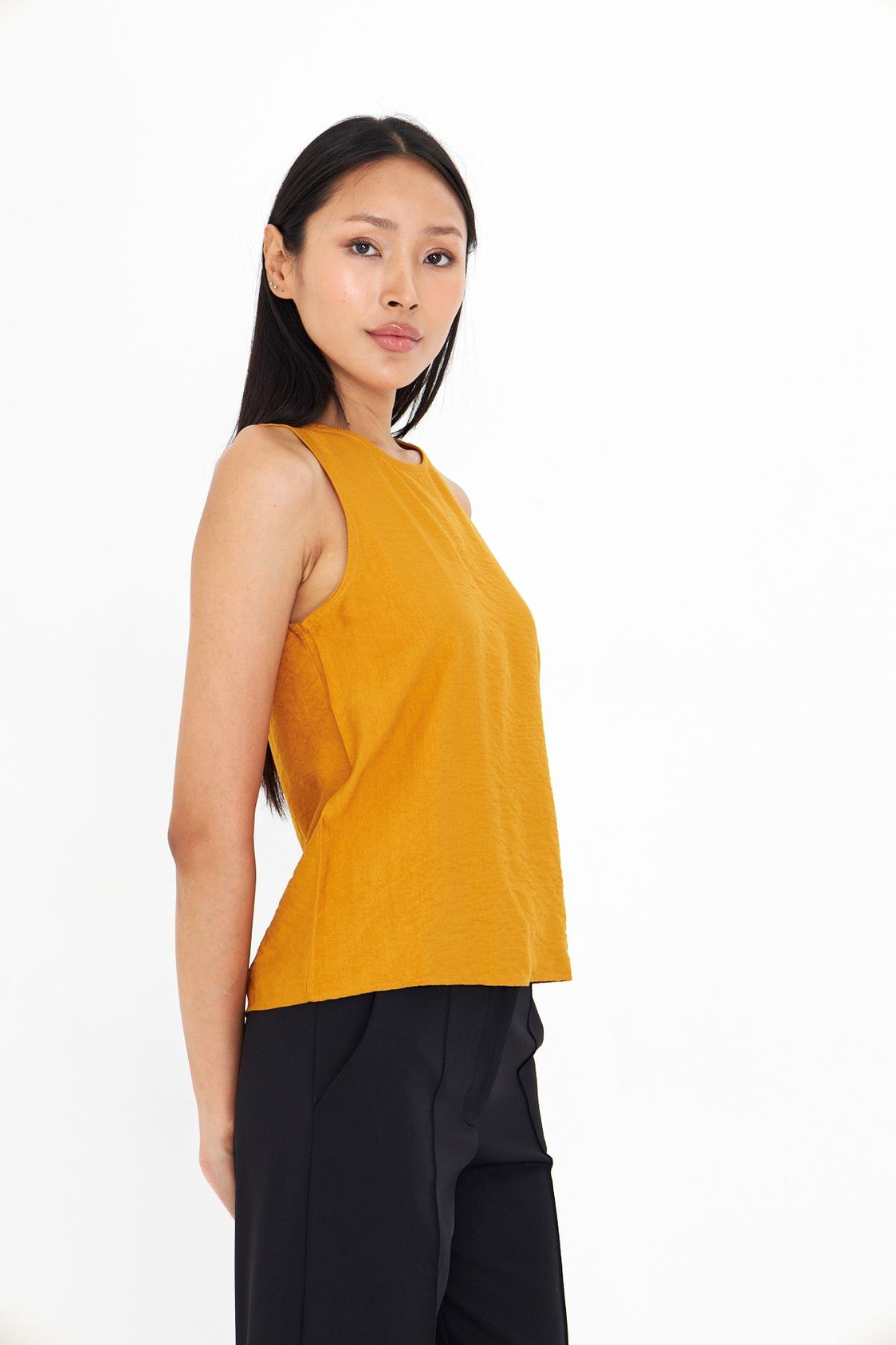 Damla Detaylı Keten Görünümlü Bluz