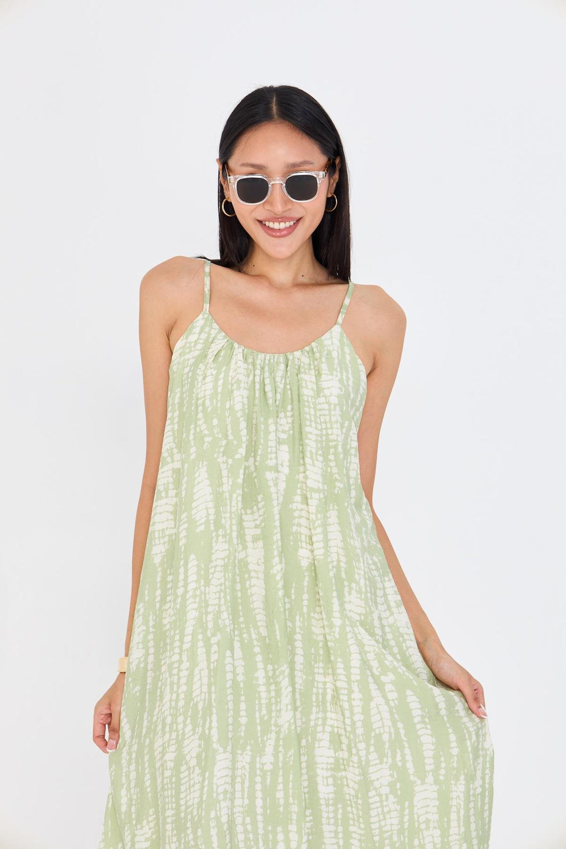 Desenli Askılı Fırfırlı Elbise