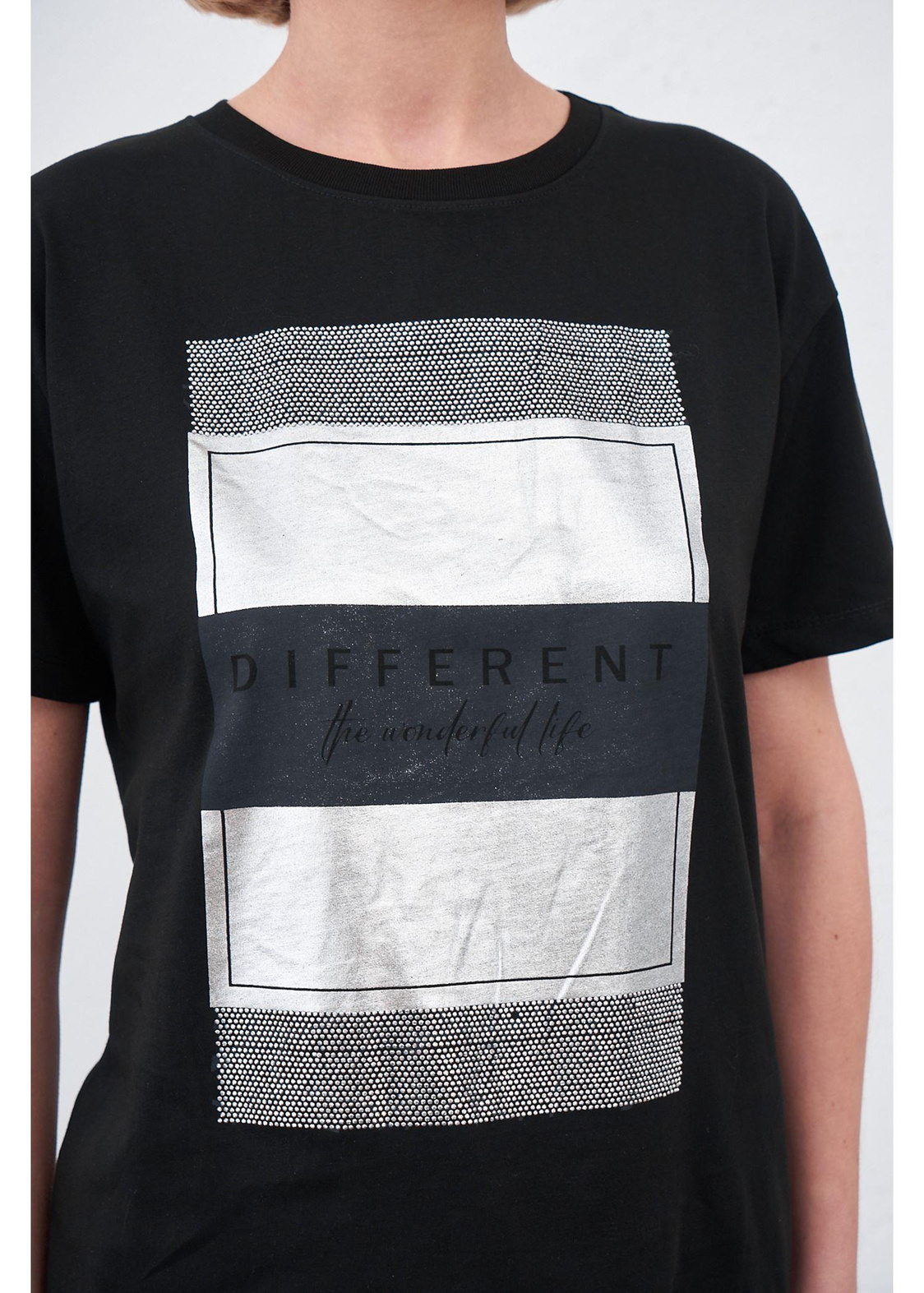 Different Baskılı T-shirt-Siyah