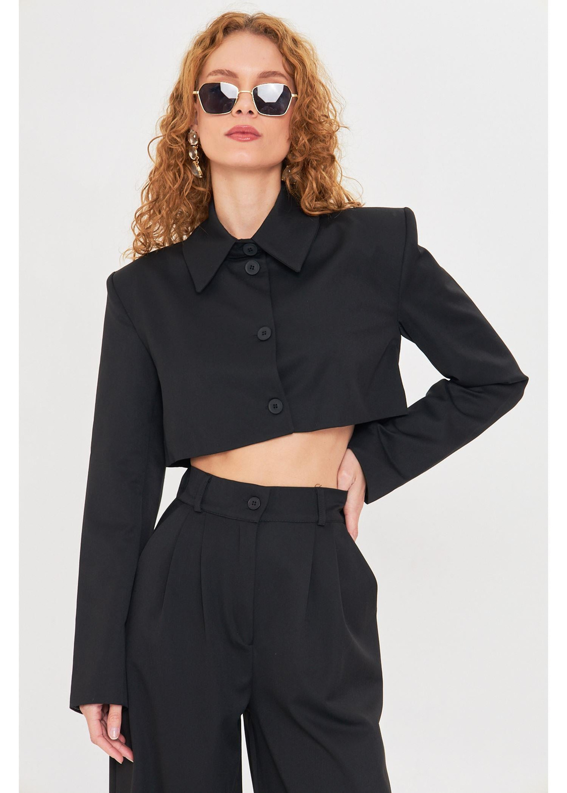 Düğmeli Crop Blazer Ceket