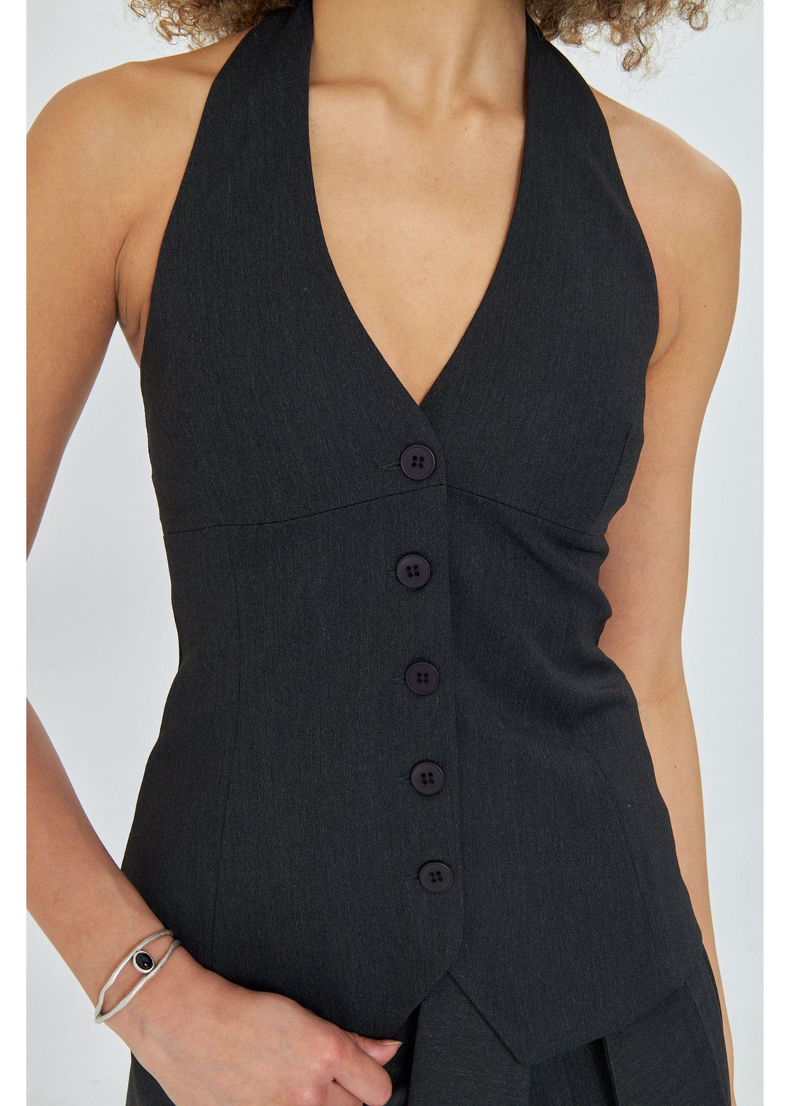 Düğmeli Halter Yaka Yelek