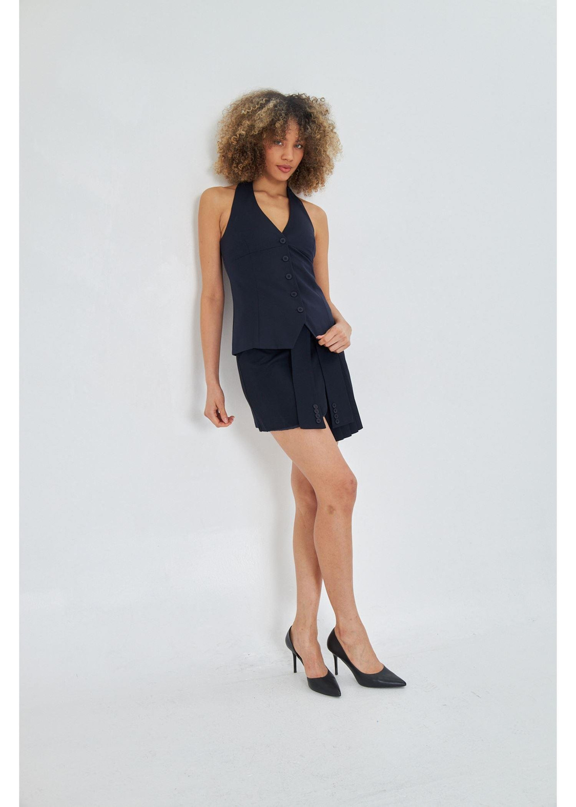 Düğmeli Halter Yaka Yelek