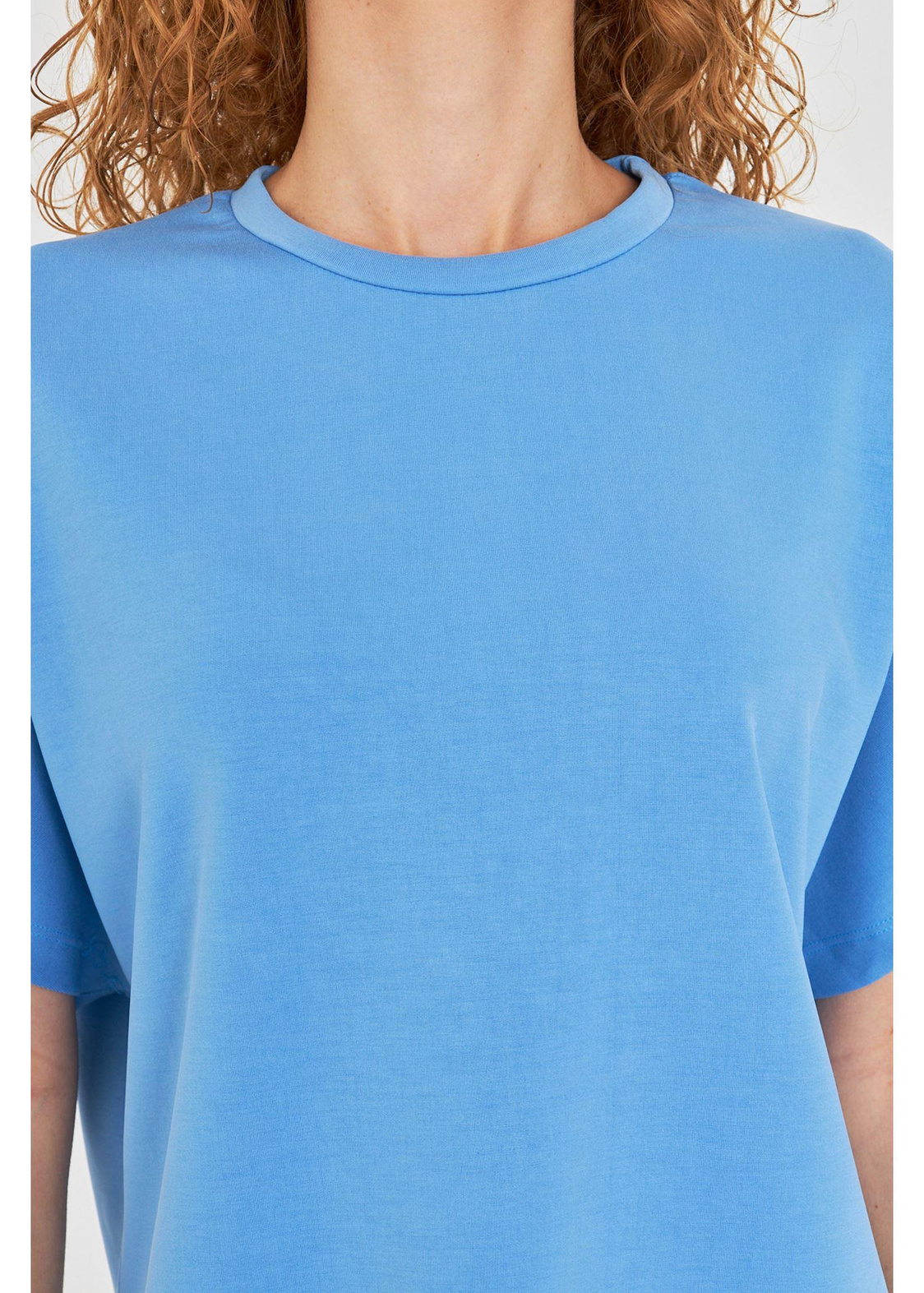 Düşük Omuz Dalgıç T-shirt