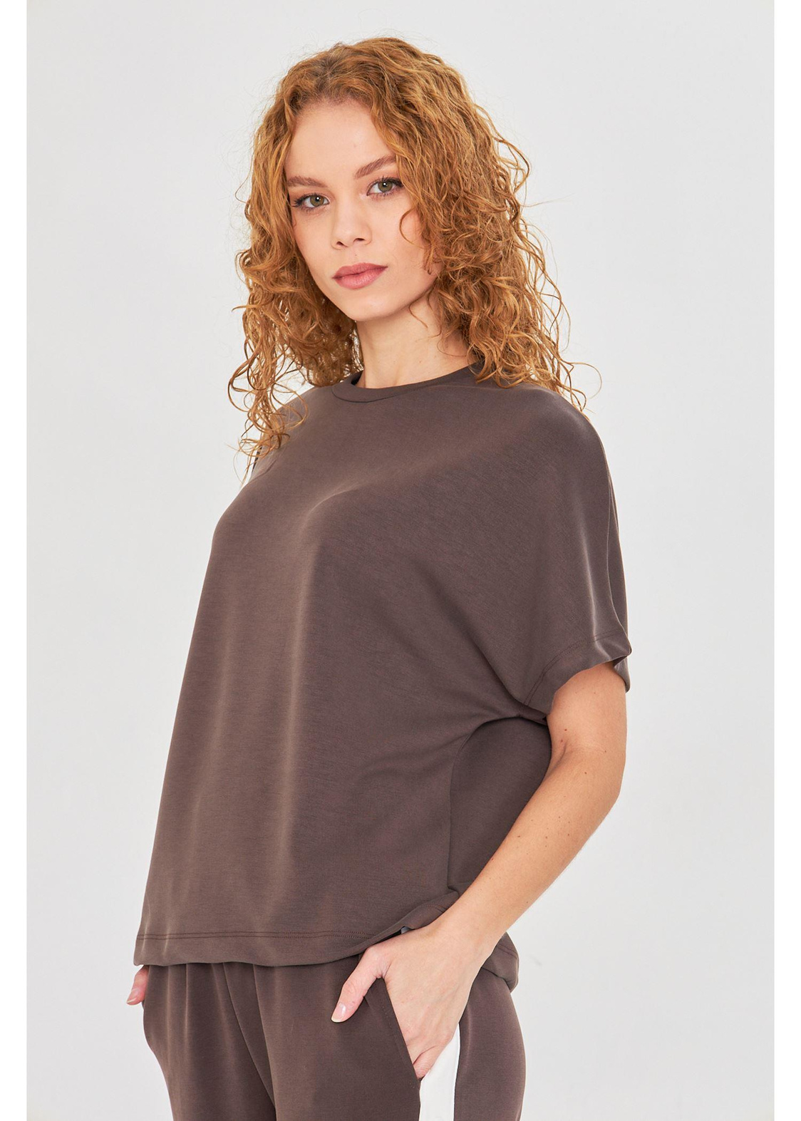 Düşük Omuz Dalgıç T-shirt