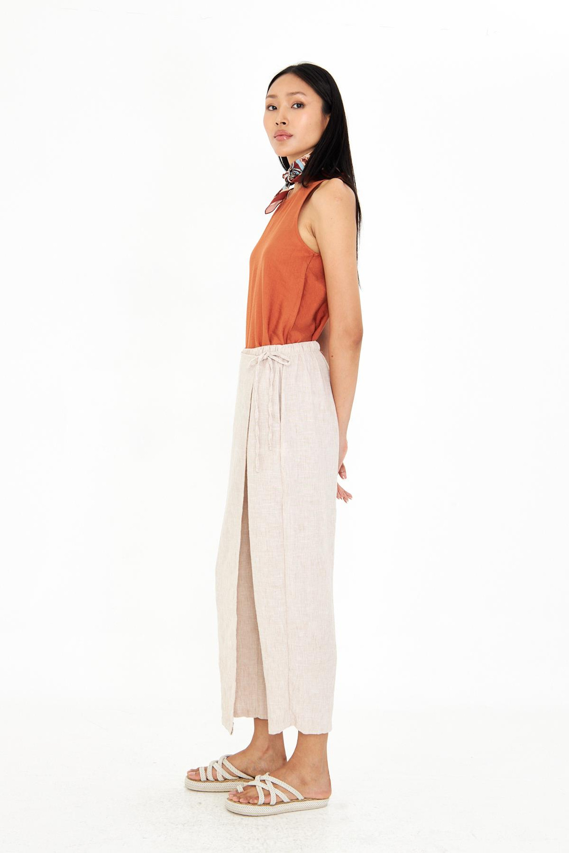 Etek Detaylı Keten Görünümlü Pantolon