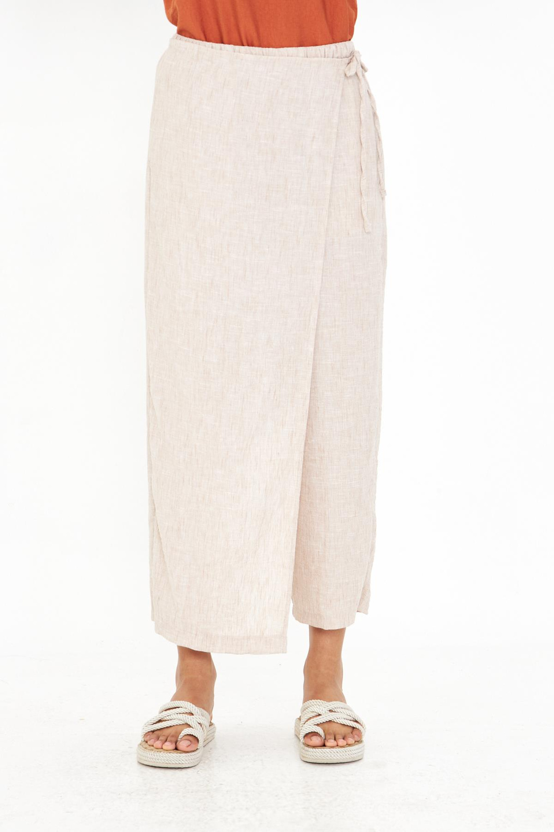 Etek Detaylı Keten Görünümlü Pantolon