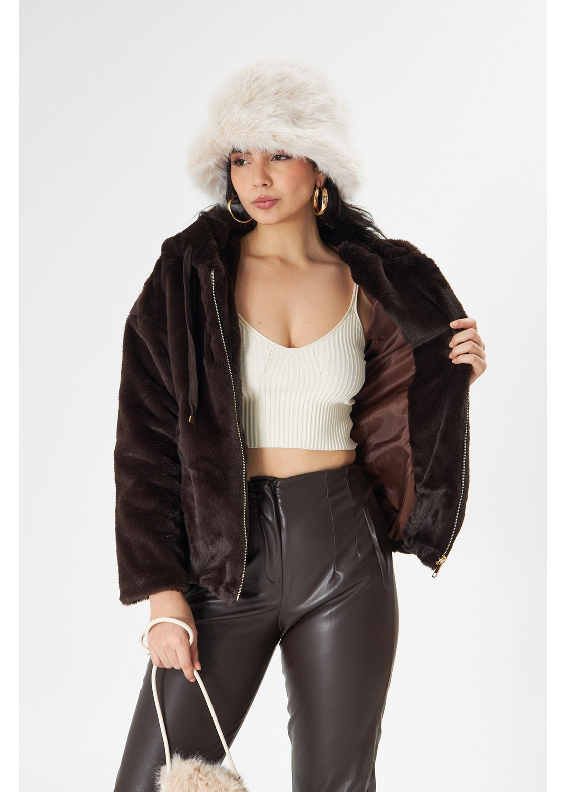 Etek Ucu Lastikli Kapüşonlu Peluş Mont-Kahve