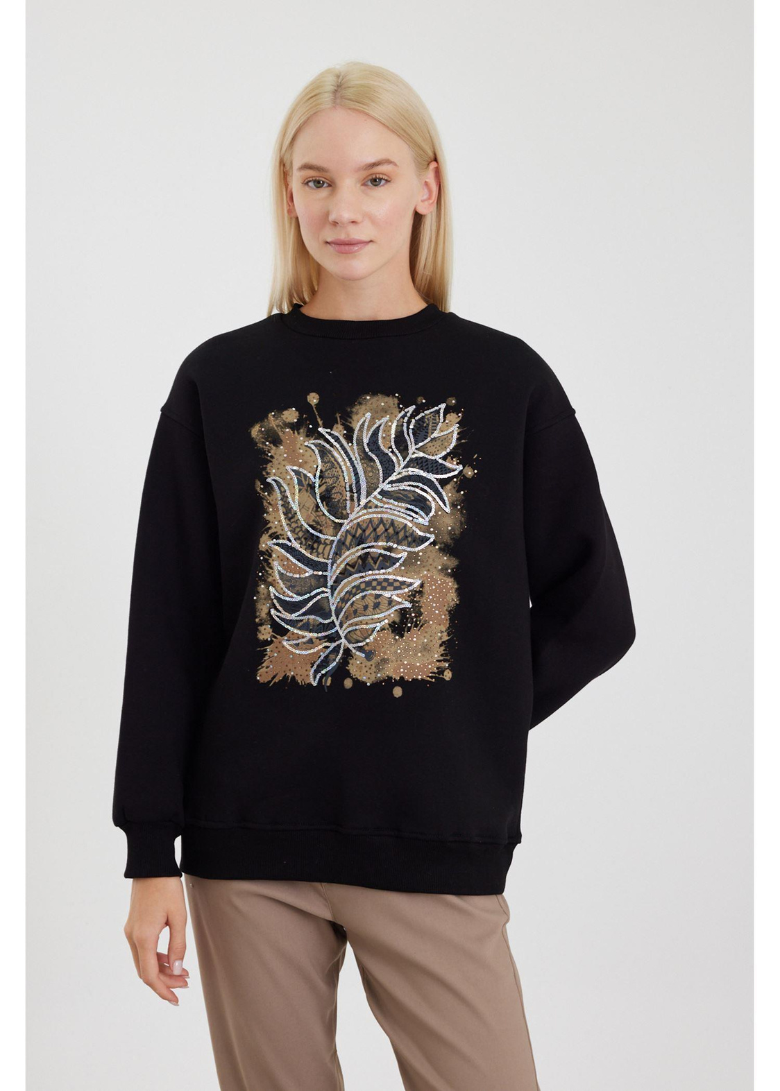 Etnik Desenli Pullu Sweatshirt-Siyah