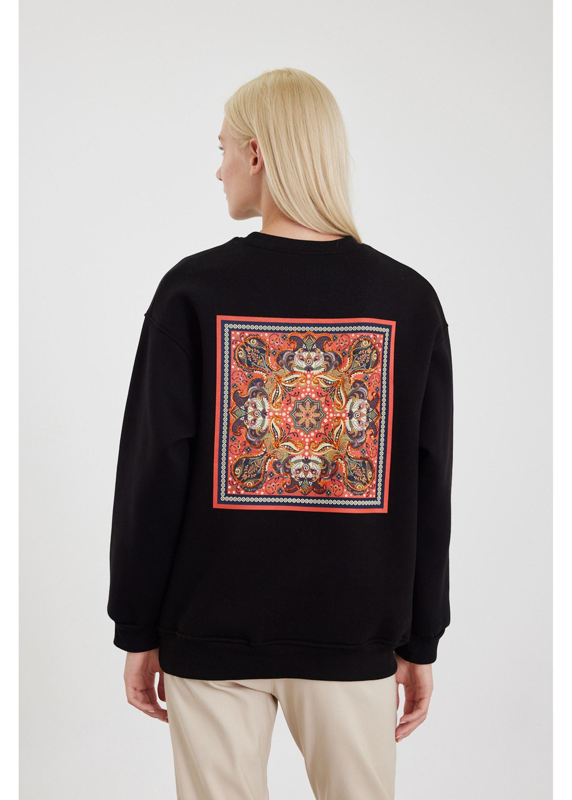 Etnik Desenli Sweatshirt-Siyah