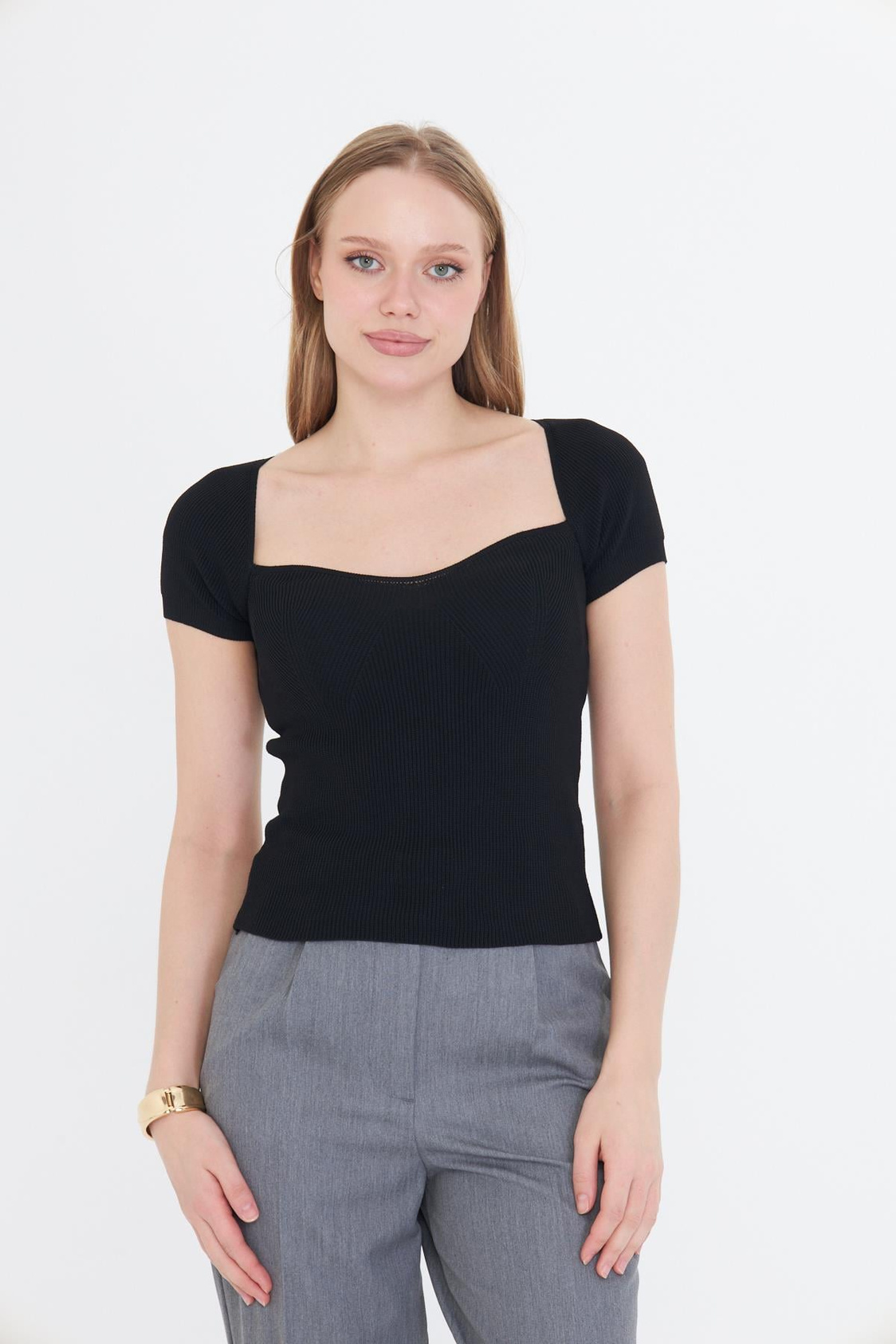 Geniş Yaka Kısa Kol Triko - Siyah