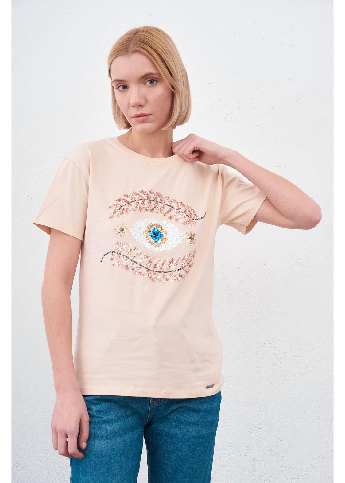 Göz Nakışlı Taşlı T-shirt-Vizon