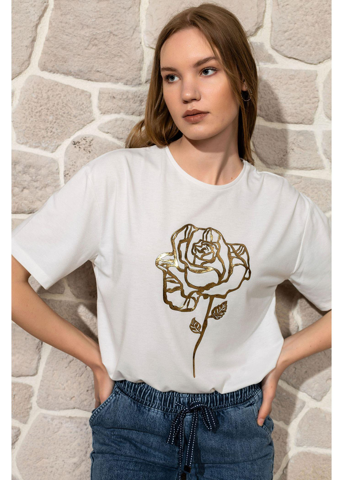 Gül Baskılı Basic T-shirt-Ekru