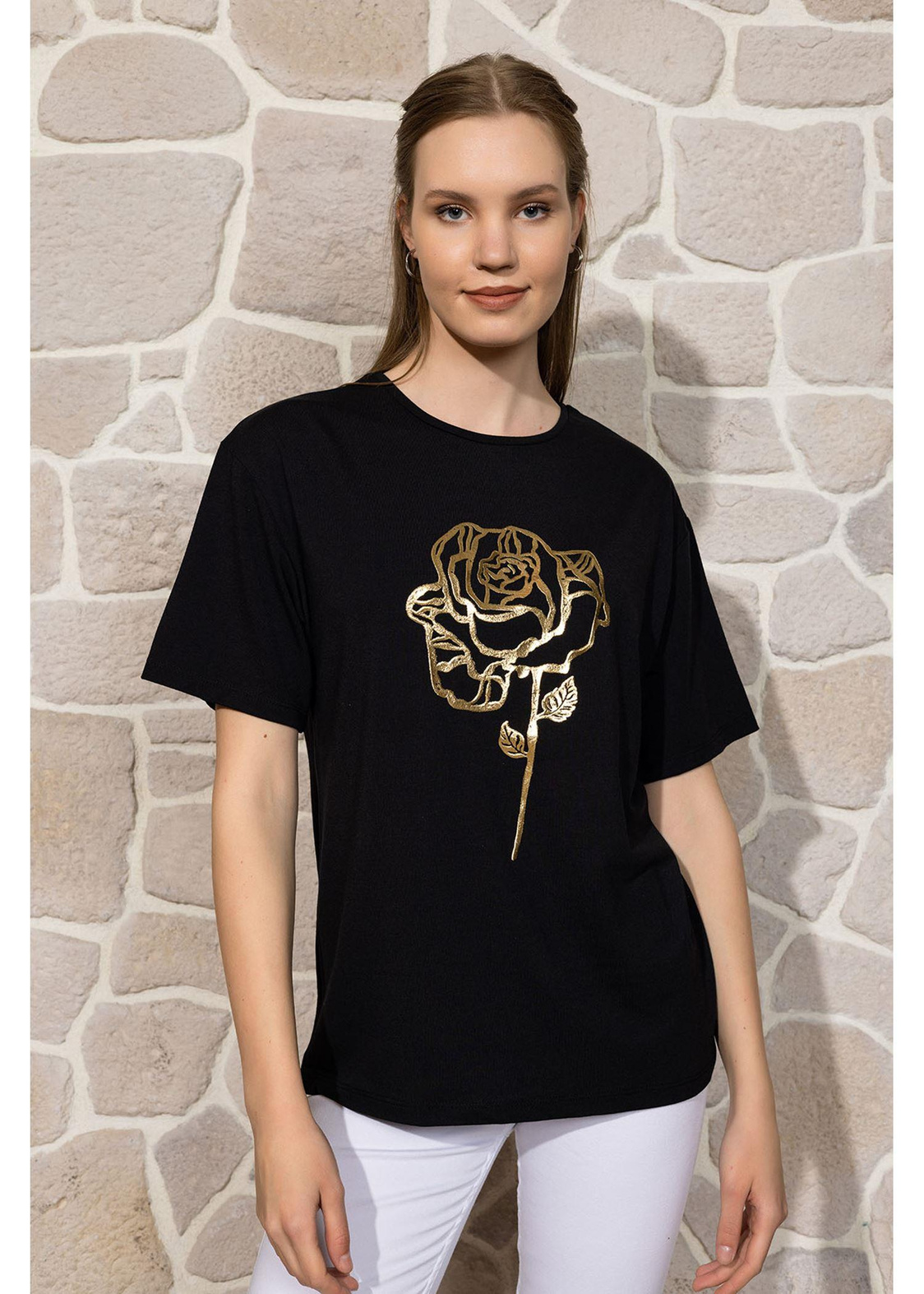 Gül Baskılı Basic T-shirt-Siyah