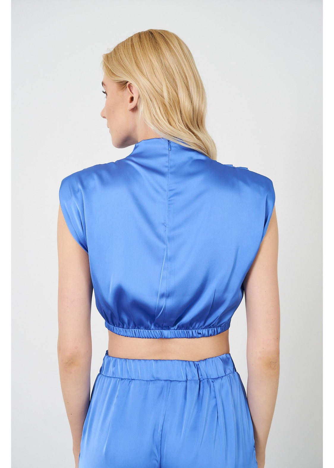 Halka Detaylı Pileli Saten Bluz-Mavi