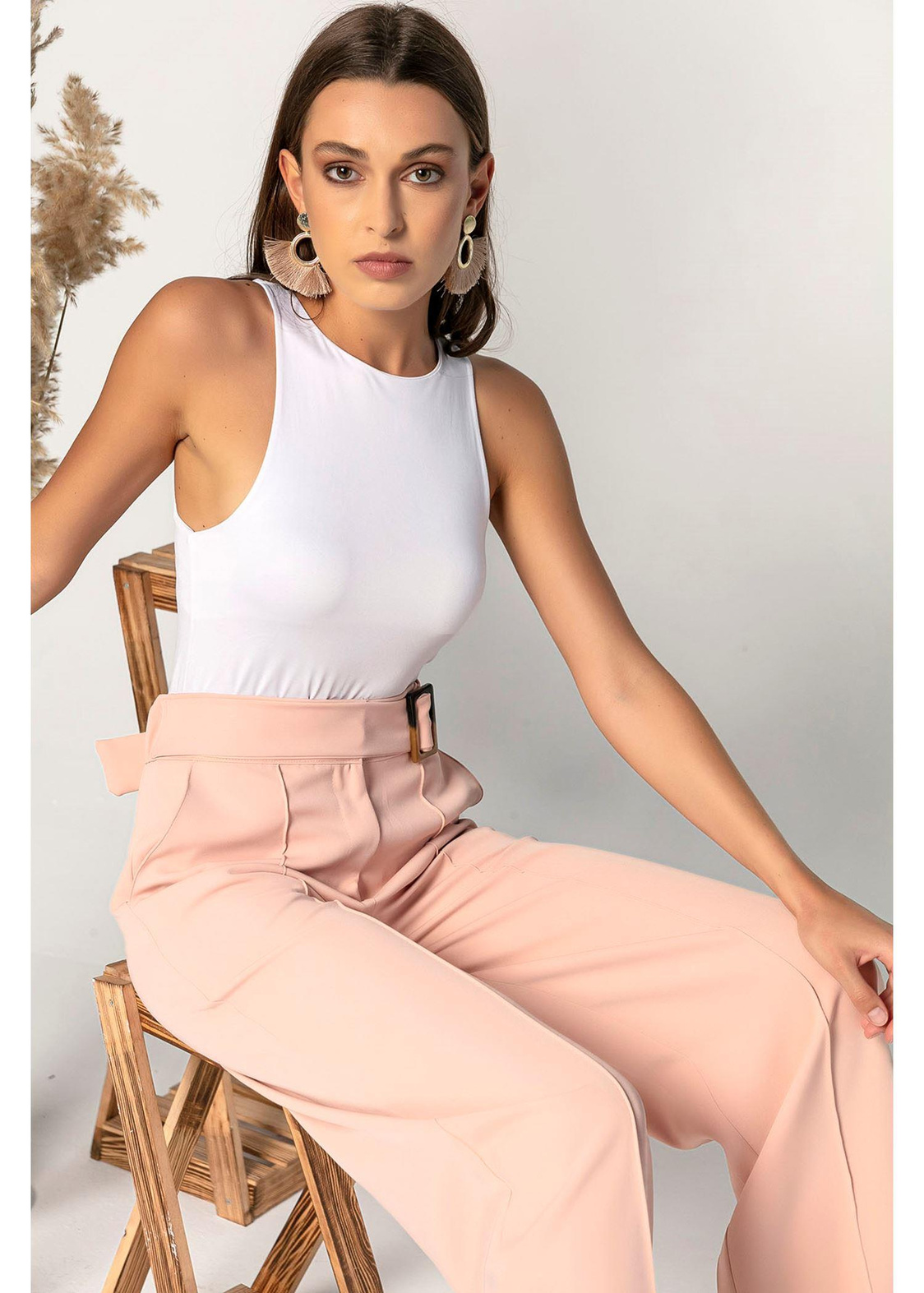 Halter Yaka Çıt Çıtlı Bodysuit-Ekru