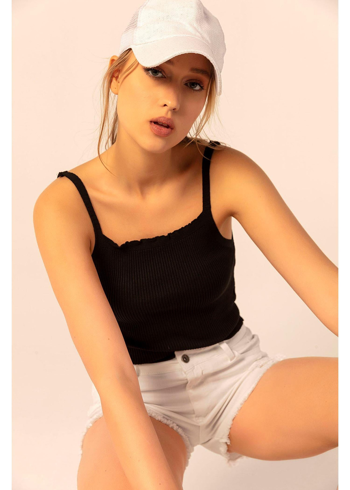 İp Askılı Fitilli Crop Bluz