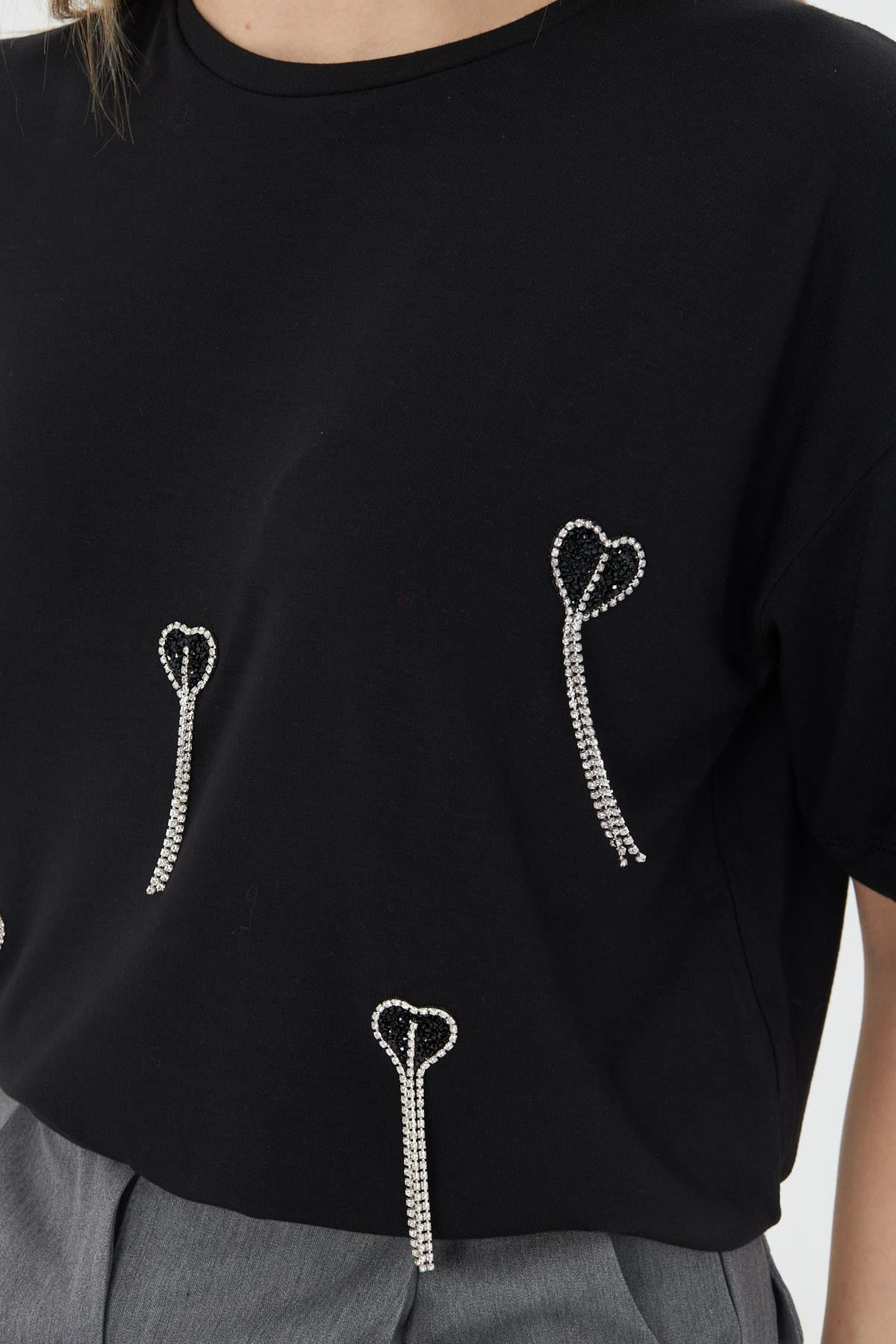 Kalp İşlemeli Taşlı T-shirt - Siyah