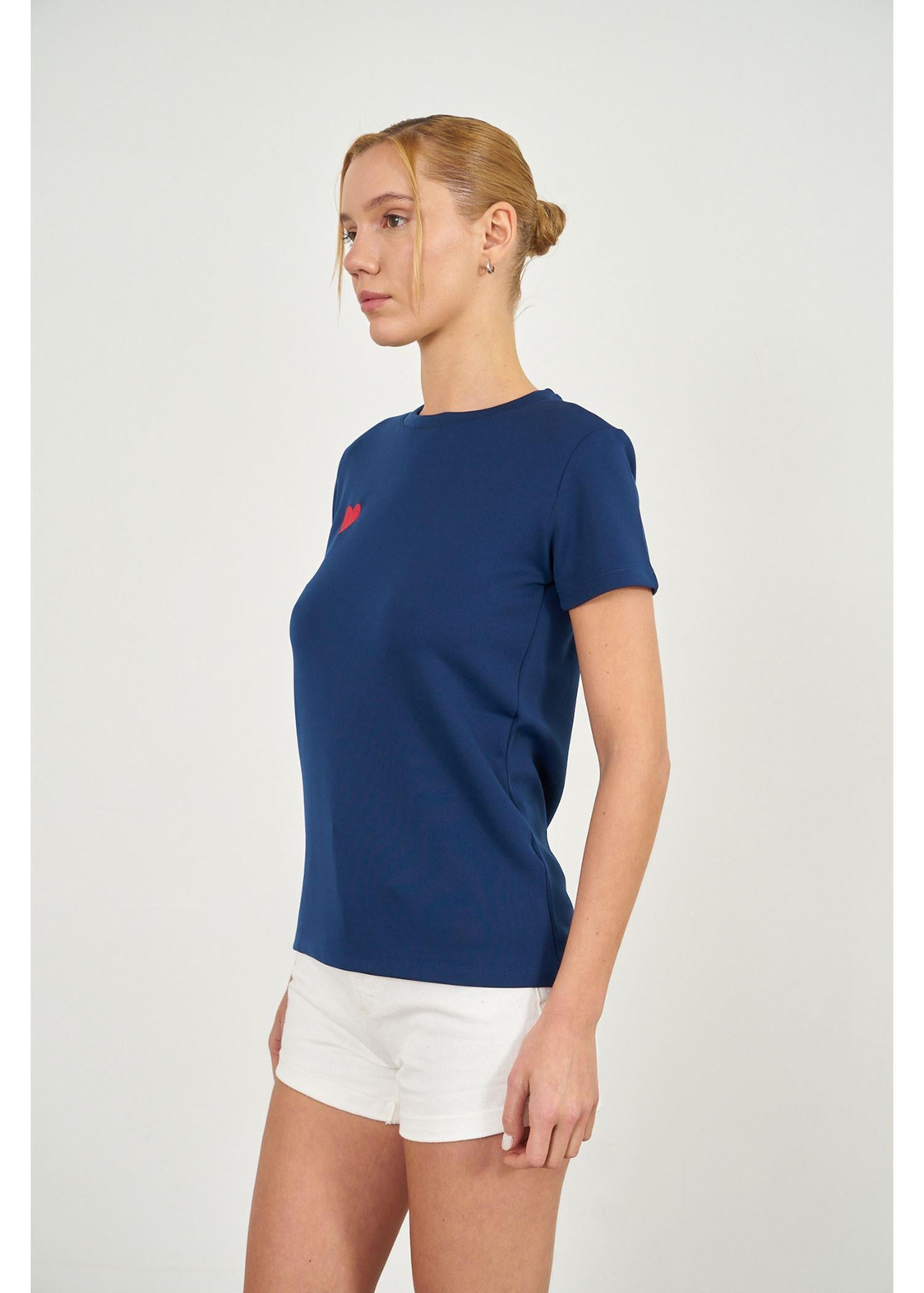 Kalp Nakışlı Kısa Kol Dalgıç T-shirt-Lacivert