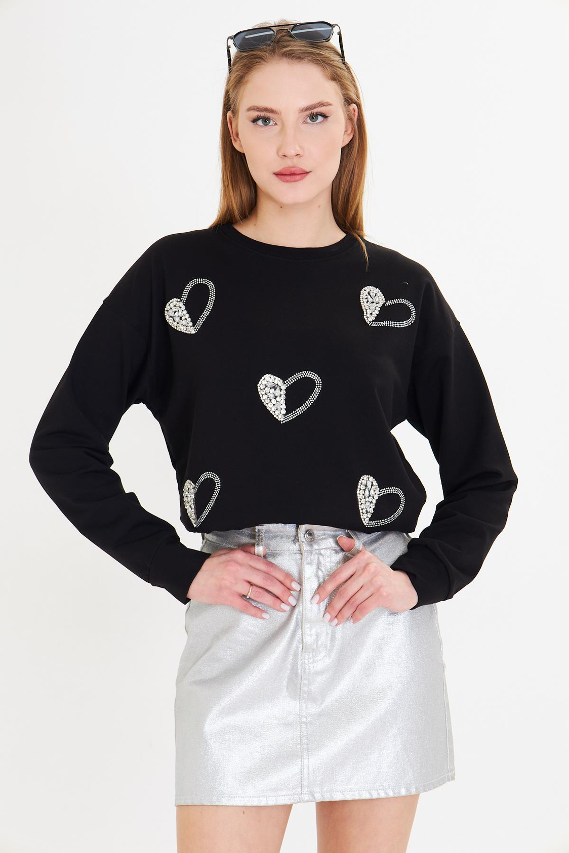 Kalpli Taş Baskılı Sweatshirt-Siyah