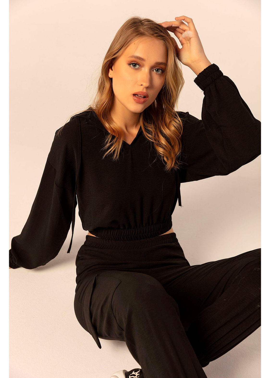 Kapüşonlu Beli Lastikli Sweatshırt