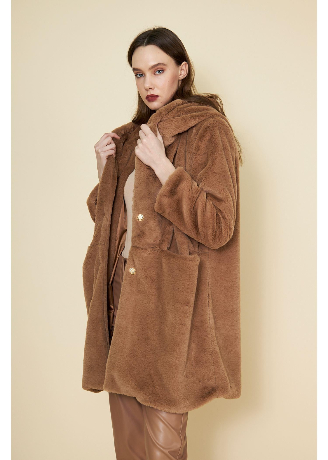 Kapüşonlu Cepli Peluş Kaban-Camel