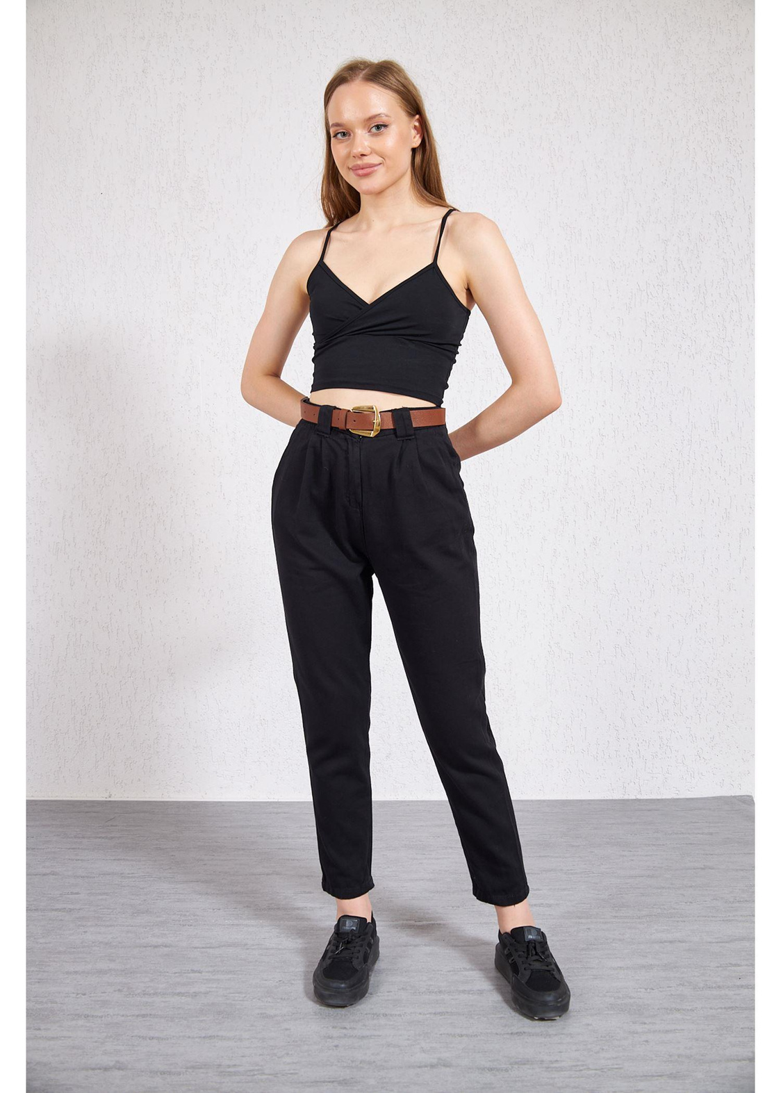 Kemerli Pileli Gabardin Pantolon-Siyah