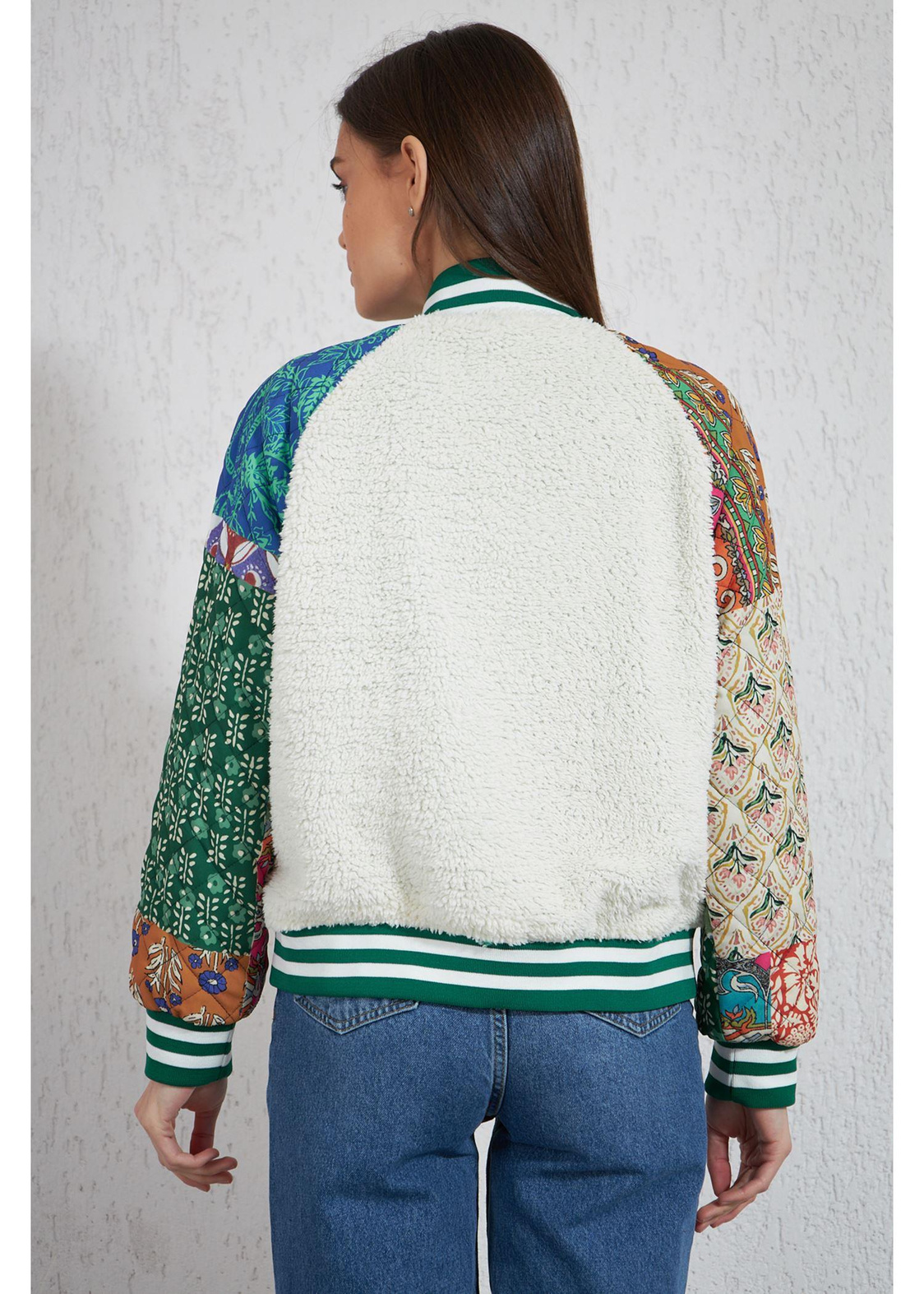 Kolları Kapitoneli Bomber Mont-Ekru