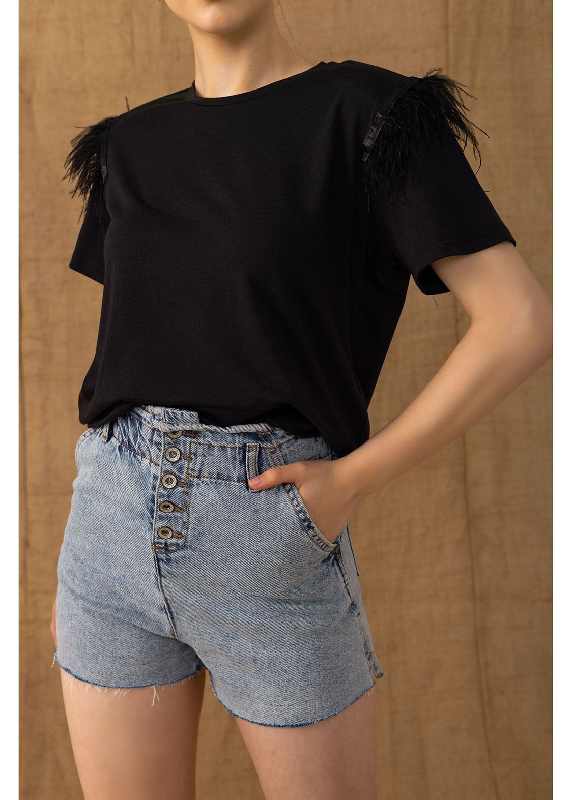 Kolu Püsküllü Basic T-shirt-Siyah