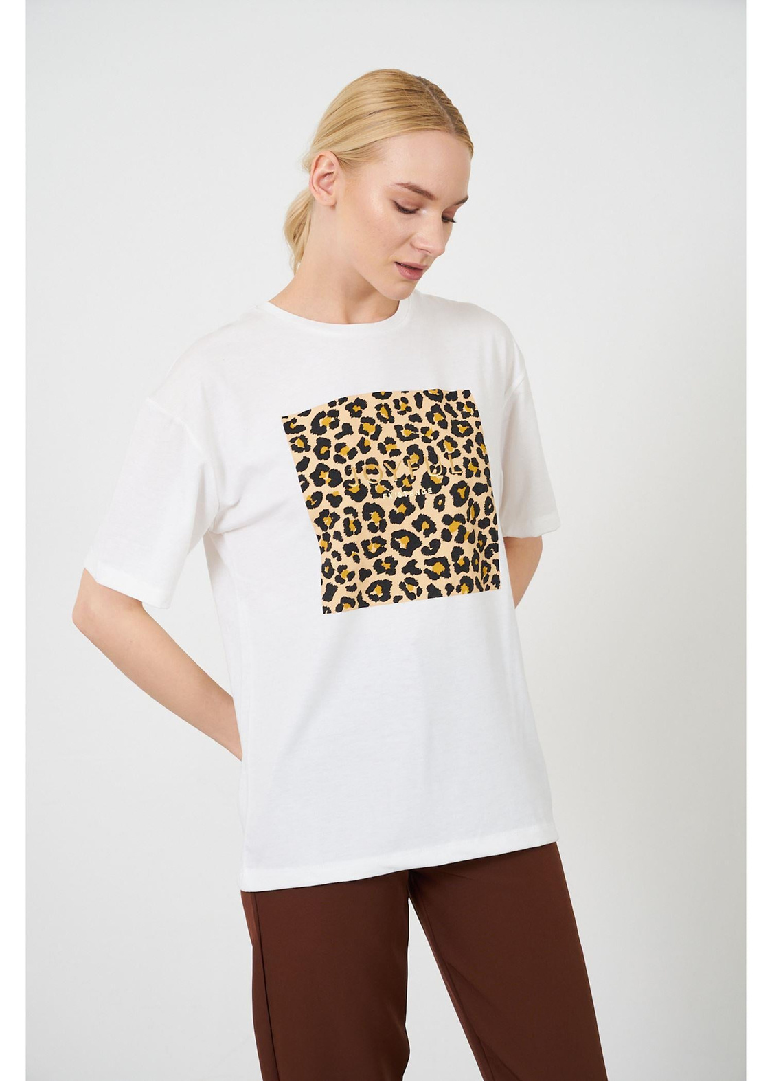 Leopar Desen Baskılı T-shirt-Ekru