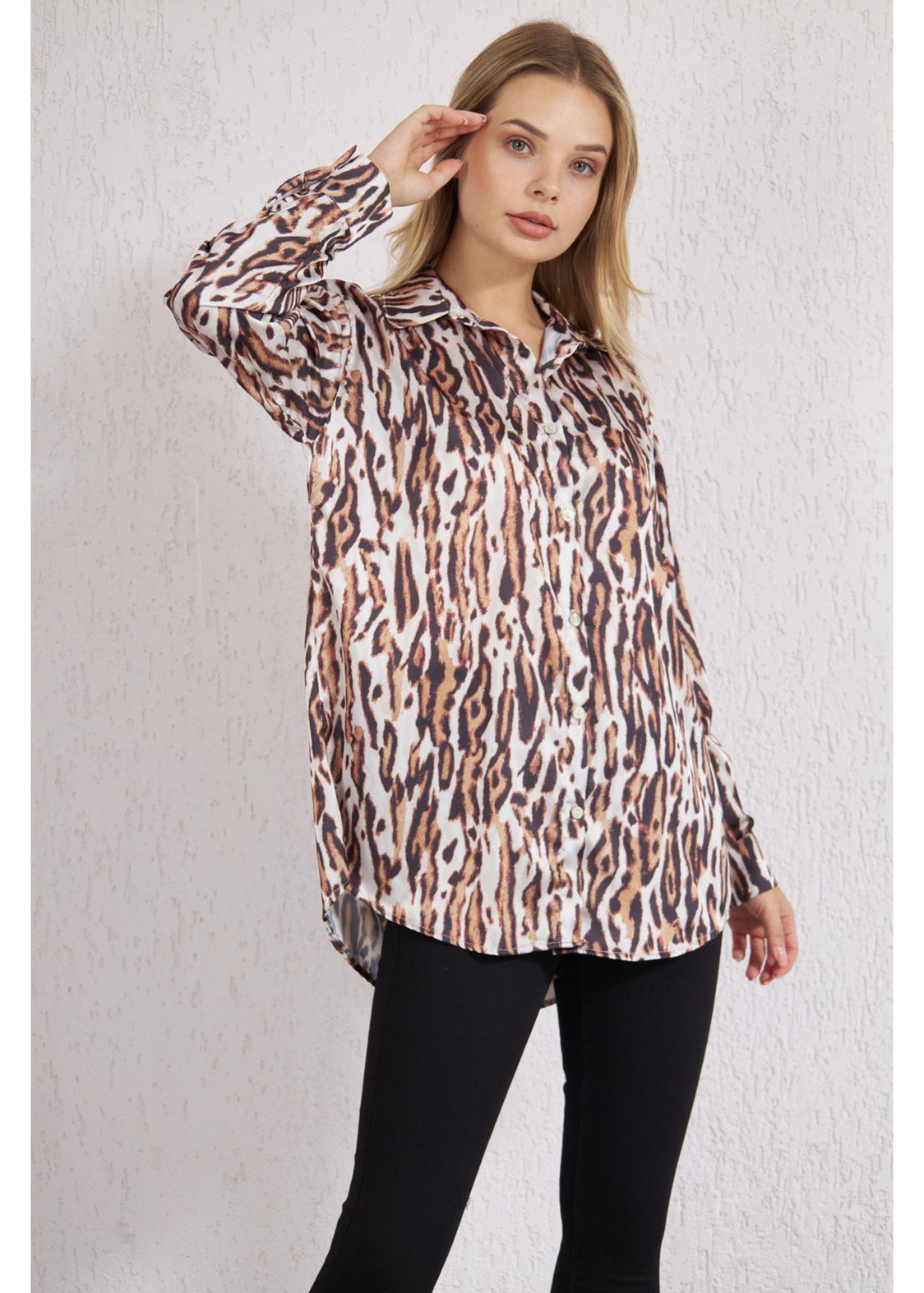 Leopar Desenli Klasik Saten Gömlek-Vizon
