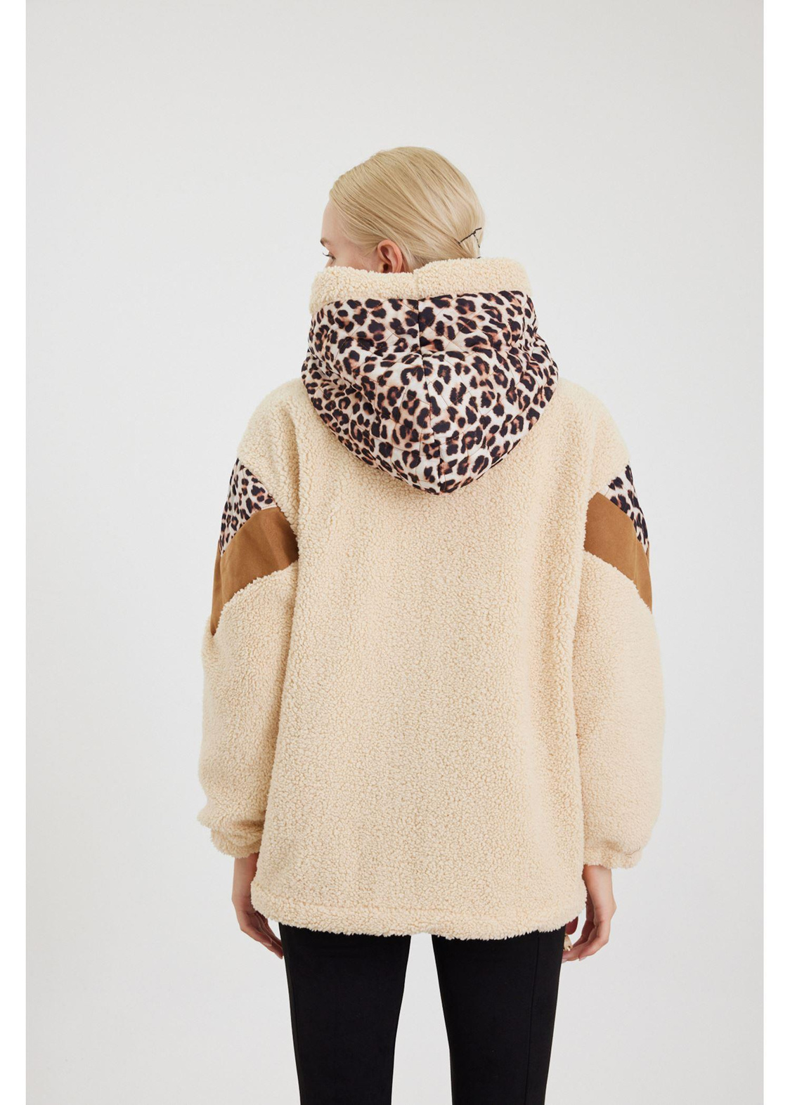 Leopar Garnili Kapüşonlu Peluş Mont-Bej