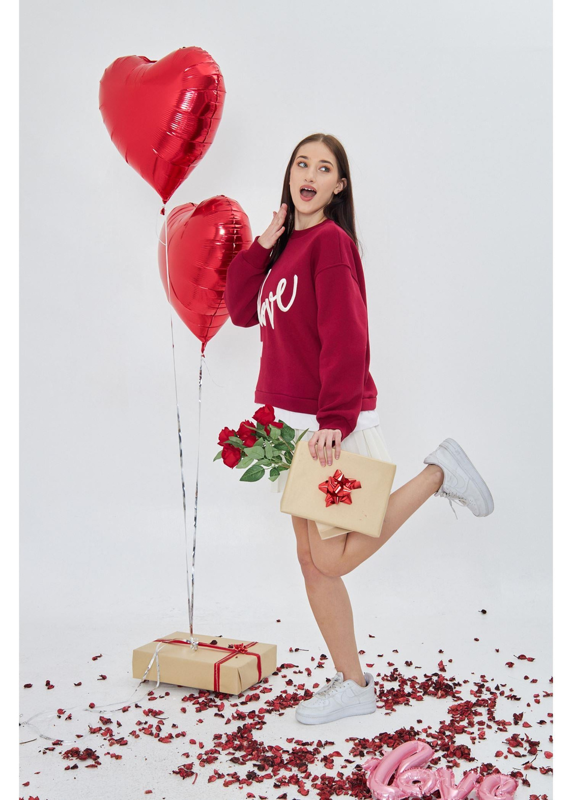 Love Nakışlı Sweatshirt