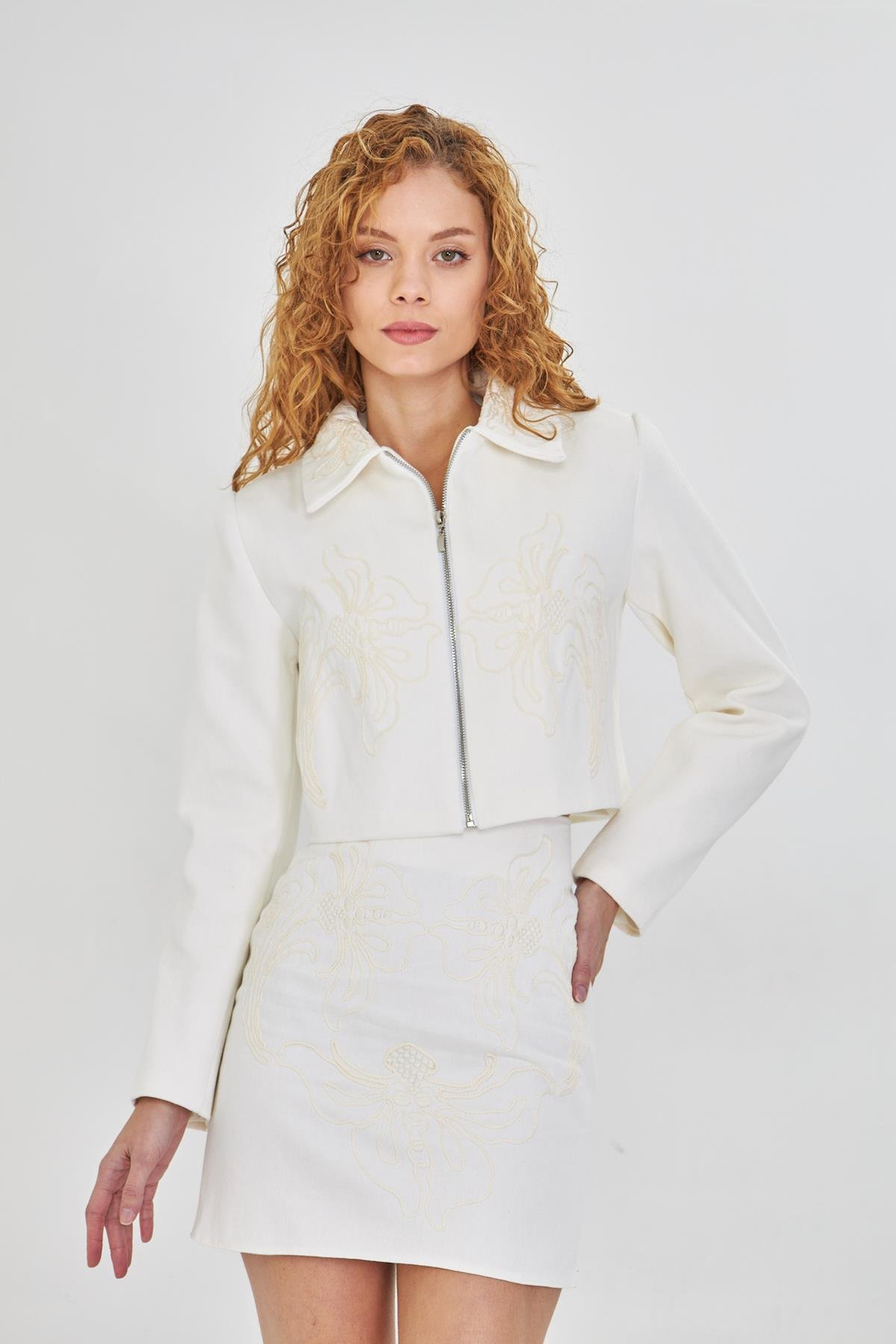 Nakışlı Fermuarlı Gabardin Ceket