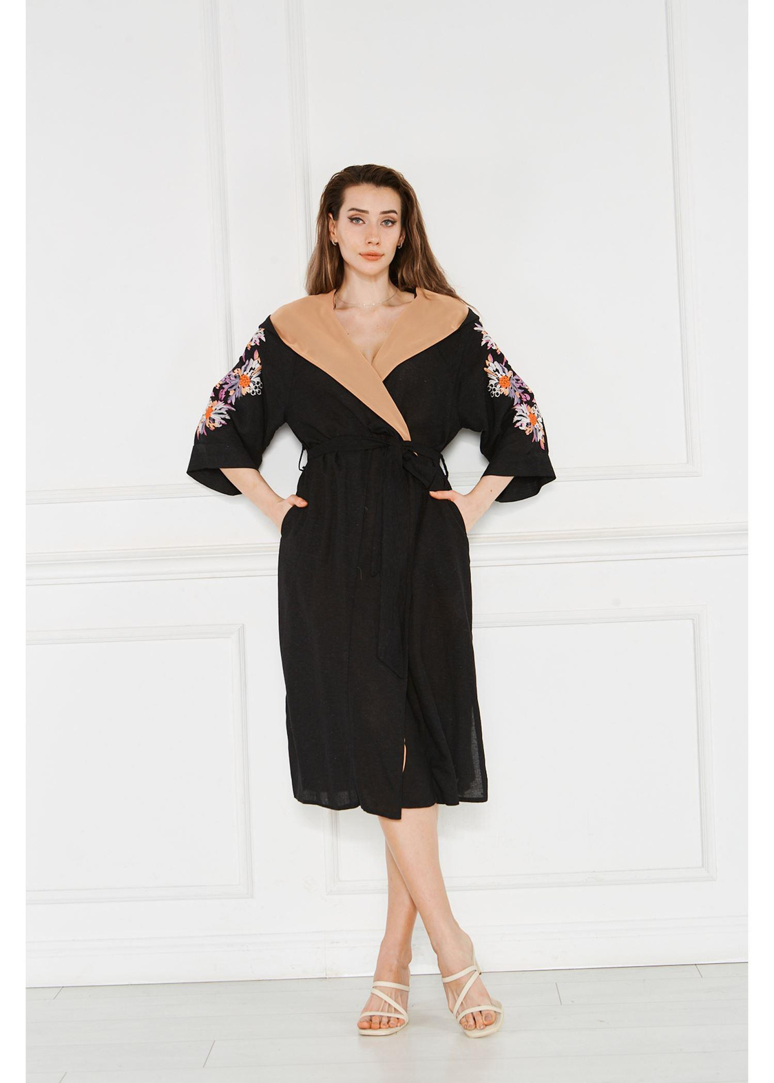Nakışlı Kapşonlu Kimono-Siyah